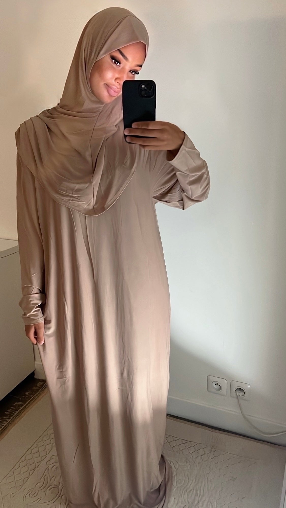 ROBE DE PRIÈRE BEIGE