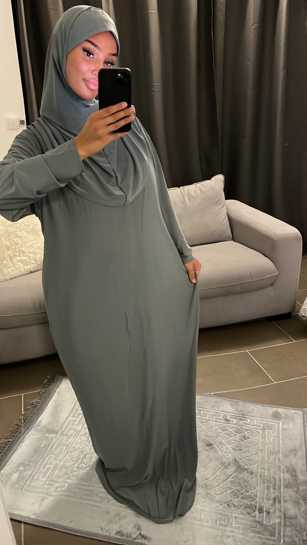 ROBE DE PRIÈRE GRISE