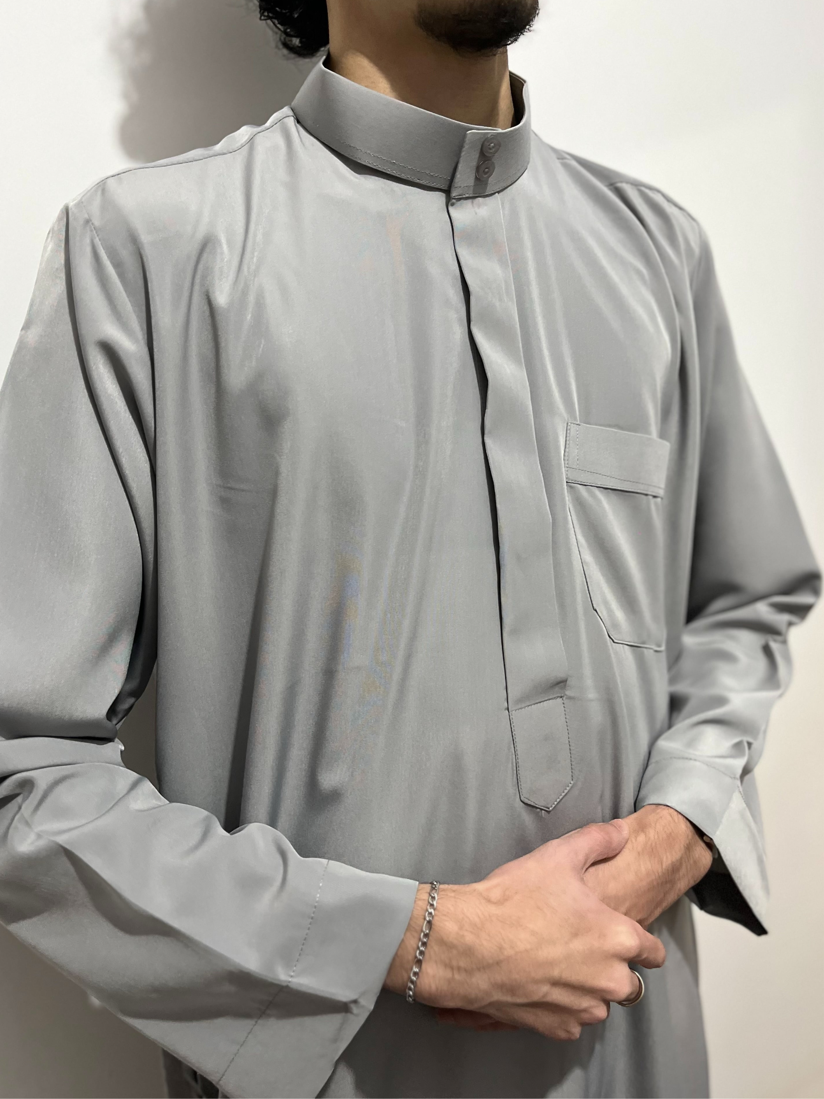 QAMIS GRIS